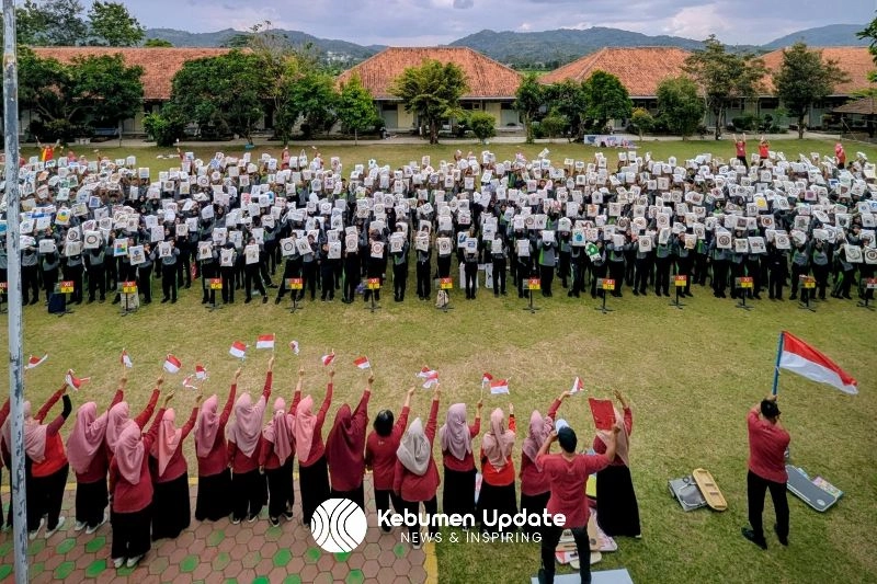 Lebih dari 1.000 Pelajar SMAN 2 Kebumen Deklarasikan Integritas Lewat Lomba ‘Tote Bag Merdeka’