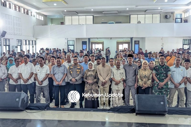 Bupati Kebumen Ajak Kades dan Camat Perkuat Siskamling dan Jaga Warga dari Provokasi Medsos