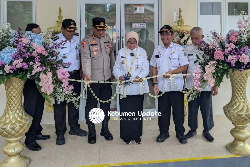 Realisasikan Program Cerdas dan Sehat Bareng Biyunge, Bupati Kebumen Resmikan 11 Pustu Baru