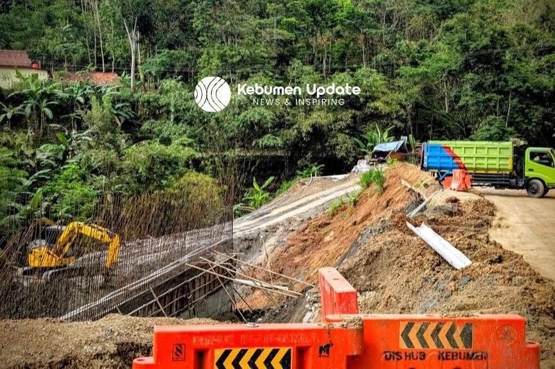 Tepati Janji, Bupati Lilis Realisasikan Perbaikan Jalan Longsor Karangsambung-Sadang