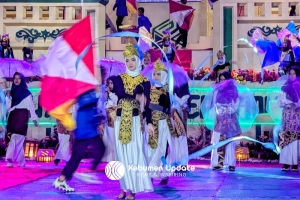 Di Panggung Inspirasi Ponpes Al-Kamal, Bupati Lilis Janji Perbaiki Jalan Rusak Buayan-Karangbolong