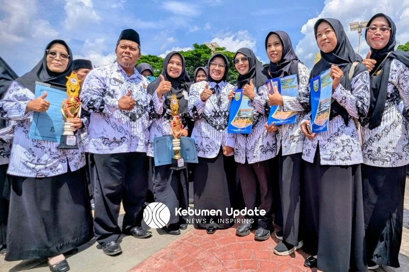 Peringatan HGN dan HUT PGRI, 7.000 Guru Padati Alun-alun Kebumen