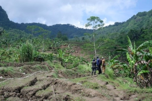 Mitos Tempat Sakral Terbantahkan: Panembahan di Desa Sampang Mulai Bergerak, Warga Diminta Waspada