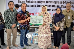 Murid Sekolah Rakyat Kebumen dan Keluarganya Dapat Bantuan Kemensos Rp299 Juta