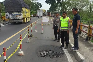 Jembatan Kali Ketek di Jalan Nasional Kebumen Ambles, Sistem Buka-Tutup Diberlakukan
