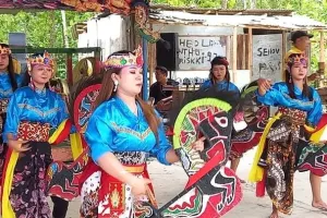 Regenerasi Seni: Penari Cilik Unjuk Kebolehan di Perayaan HUT ke-8 PPKLK