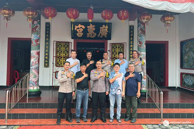 Kelenteng Kong Hwie Kiong
