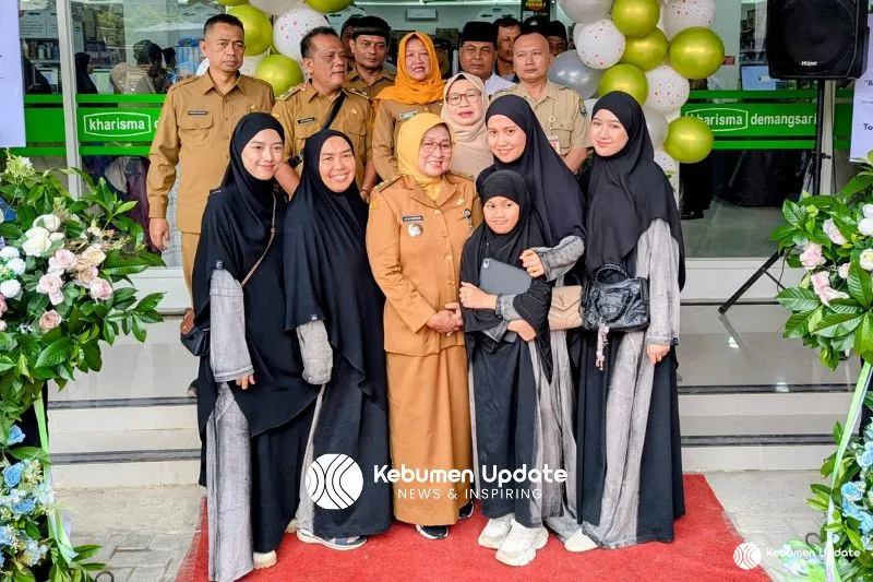 Ekspansi ke Desa Demangsari, Swalayan Kharisma Resmi Dibuka oleh Bupati Kebumen