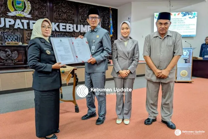 Sah! DPRD dan Bupati Kebumen Teken Persetujuan 3 Raperda Penting, Ini Rinciannya