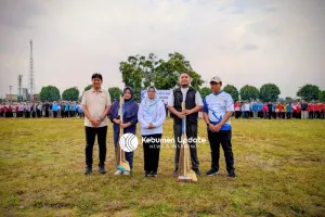 Sinergi Pasca-Idulfitri, KORPRI Kebumen Resik-Resik Alun-Alun bersama Bupati