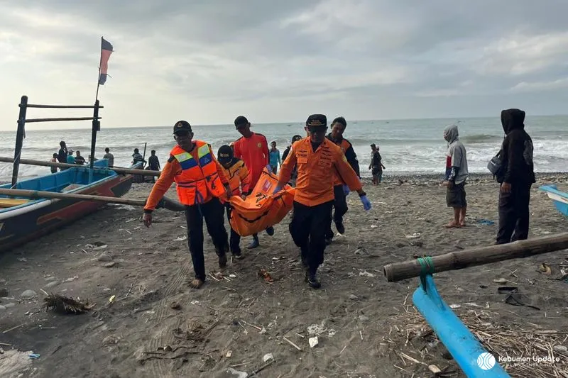 Hanyut Sejauh 3 KM, Wisatawan Pantai Watubale Kebumen Berhasil Dievakuasi