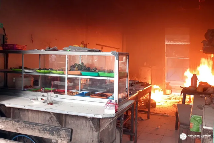 Warung Terbakar