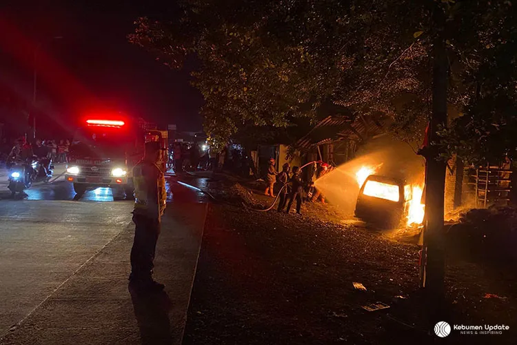 Mobil Terbakar