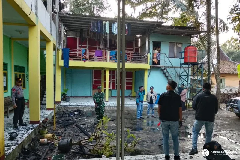 Instalasi Listrik Diduga Pemicu Kebakaran di Ponpes Assidiqiyah Kebumen