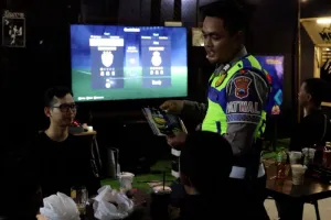 Bukan Sekadar Pos Jaga: Di Kebumen, Pemudik Bisa Cukur Rambut dan Cuci Mobil Gratis!