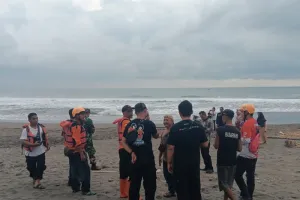 Dua Bocah Terseret Arus Pantai Setrojenar, Satu Korban Berhasil Diselamatkan Pemancing