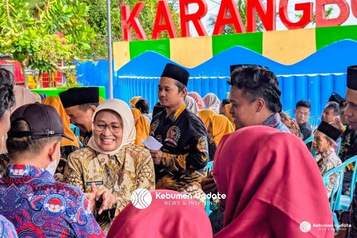 Semangat Buayan Rukun Bebrayan Warnai Silaturahmi di Pantai Karangbolong