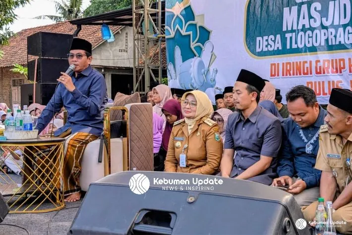 Gebyar Halalbihalal Tlogopragoto: Bupati Kebumen dan KH Anwar Zahid Sapa Ribuan Jemaah di Mirit
