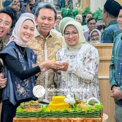 Kombinasi Bisnis dan Restu Orang Tua, Khalisha Adelia Aziza Hadirkan Cafe Swasana Hati di Gombong