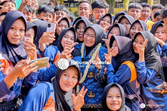 Siapkan Generasi Emas 2045, Pemkab Kebumen Gelar Aksi Bergizi Serentak di SMAN 1 Pejagoan
