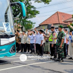 Bupati Lilis Nuryani Lepas 347 Jemaah Calon Haji Kloter 12, Chandra Jadi yang Termuda
