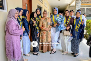 Mantan Dubes Rusia dan Bupati Kebumen Hadiri Pelepasan Murid SMK Taruna Abdi Bangsa