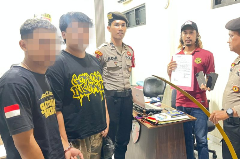 Diduga Hendak Tawuran, Polres Kebumen Amankan Dua Pelajar Bersenjata Klewang di Gombong