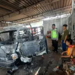 Diduga Korsleting Saat Servis, Mobil Pikap di Pejagoan Hangus Terbakar