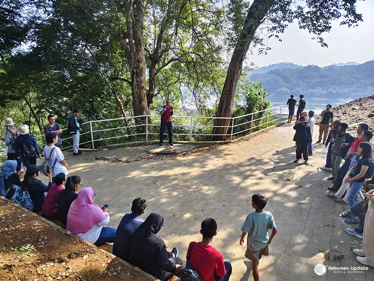 Mengulik Tjintjinggoeling, Melacak Roma Jatinegara Bersama Historical Study Trips