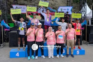 Taklukkan Rute Ekstrem Geopark, Raihan Gustian Tercepat di Kategori 17K Men KGTR 2026