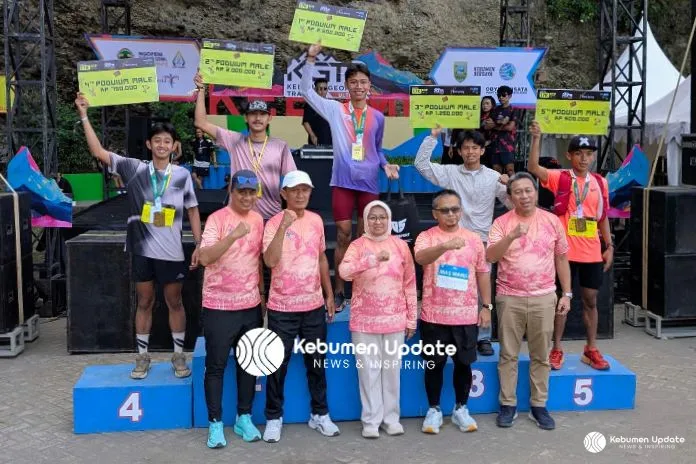 Taklukkan Rute Ekstrem Geopark, Raihan Gustian Tercepat di Kategori 17K Men KGTR 2026