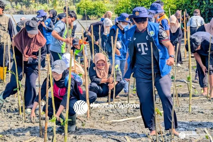 Cegah Abrasi, IMAKDA Ajak Masyarakat Kebumen Peduli Lingkungan Lewat Aksi Tanam Bakau