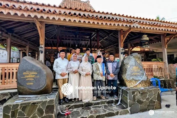 Warga Desa Bocor Kini Punya PASEBAN untuk Ruang Diskusi dan Tarekat