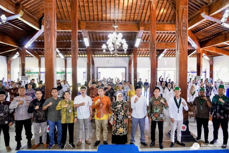 Hadiri Pelantikan HMI-KOHATI Kebumen, Bupati Lilis Tekankan Pentingnya Nalar Kritis dan Integritas