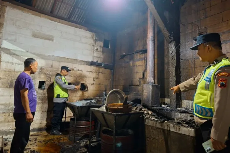 Dapur Produksi Keripik Singkong di Buayan Terbakar, Kerugian Jutaan Rupiah