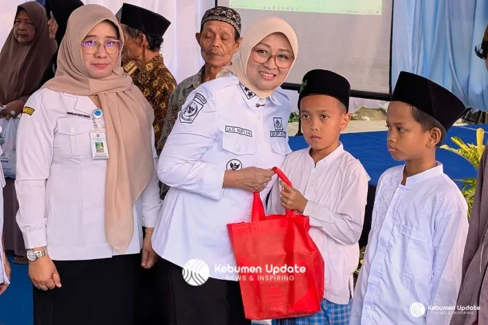 Blusukan ke Desa Penusupan, Bupati Kebumen Pastikan Layanan Cek Kesehatan Gratis