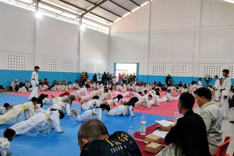 Fokus Jalur Prestasi dan Kejuaraan, UKT Taekwondo Kebumen Diikuti Ratusan Atlet dari 7 Dojang