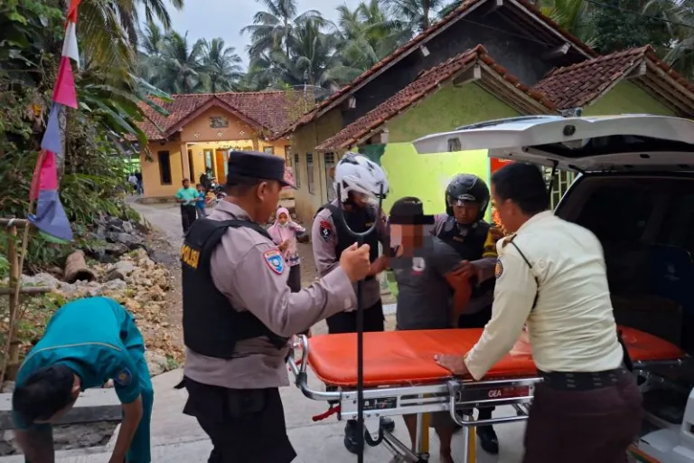 Sering Lempar Batu dan Bikin Resah, Warga Pakuran Kebumen Dievakuasi Petugas