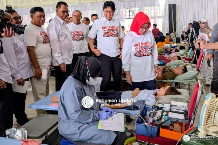 Antusiasme Luar Biasa, Baru Pukul 10.00 WIB Aksi Donor Darah HUT PMI di Kebumen Tembus 300 Kantong