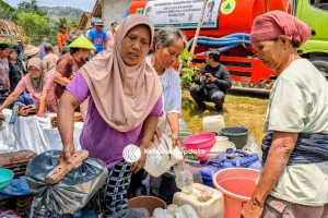 Bahagianya Warga Watu Pundutan Desa Clapar Karanggayam Terima Bantuan Air Bersih