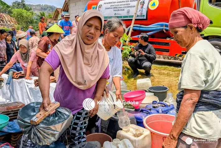 Bahagianya Warga Watu Pundutan Desa Clapar Karanggayam Terima Bantuan Air Bersih