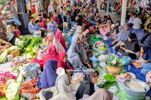 Warga Jatiroto Buayan Lestarikan Tradisi Selamatan Desa Tiap Tahun Lewat Kenduri Bersama