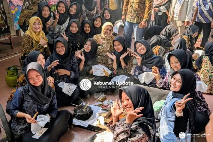 Peringati Hari Batik Nasional 2026, SMAN 1 Klirong Gelar Event Batik 1000 Canting dan Karnival Kolosal