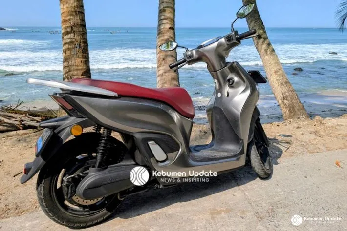 Uji Motor Listrik Adora ke Pantai Menganti: Sempat Deg-degan Takut Kehabisan Baterai