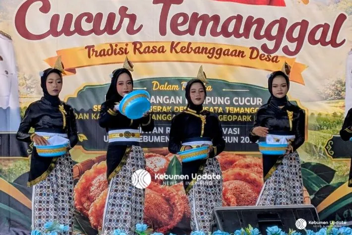 Mengangkat Kue Cucur Jadi Lokomotif Desa Wisata Temanggal